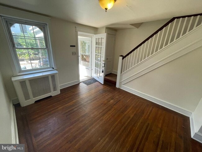 Foto del edificio - 3422 Tilden St