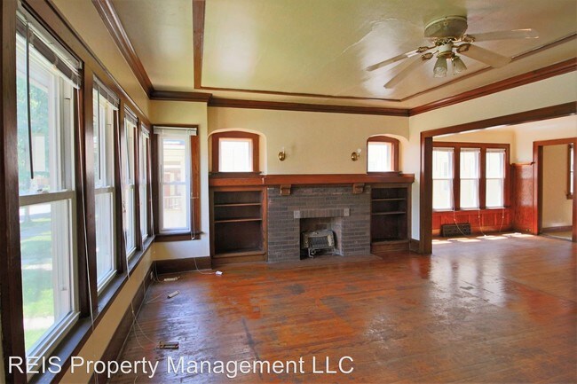 Foto del edificio - 2641 N 49th St