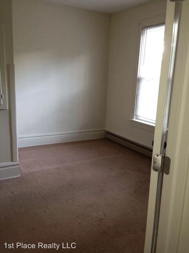 Foto del edificio - 3 br, 1 bath House - 2135 Summit St #B