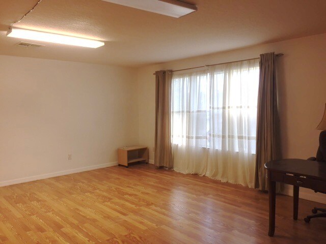 Building Photo - 14215 Paradise Tree Dr
