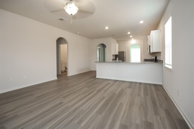 Foto del edificio - 25314 Shadowdale Dr