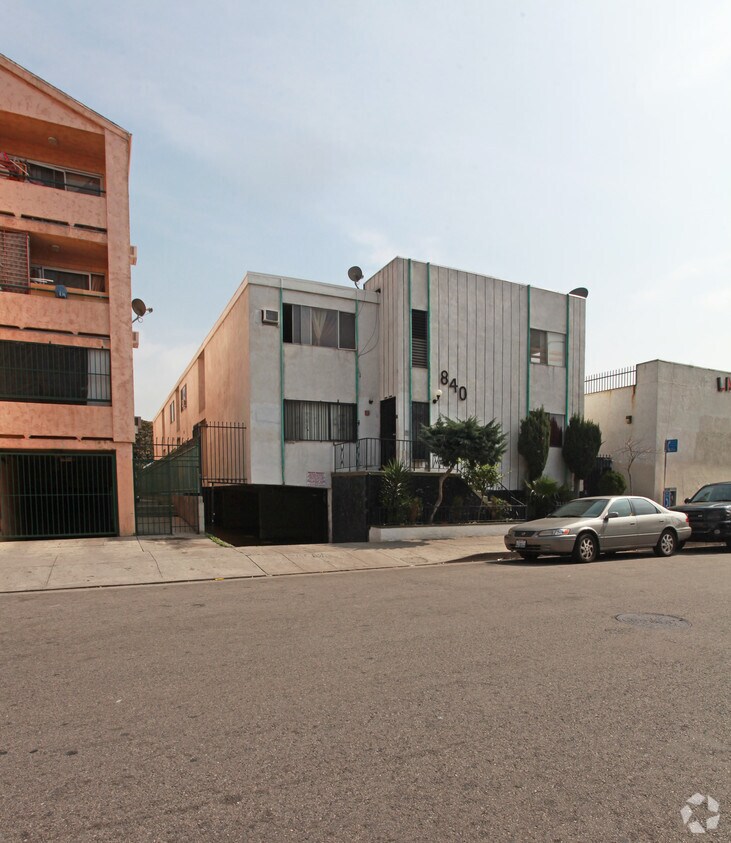 Primary Photo - 840 S Carondelet St