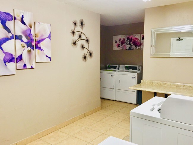 Foto del edificio - 2320 E 21st St