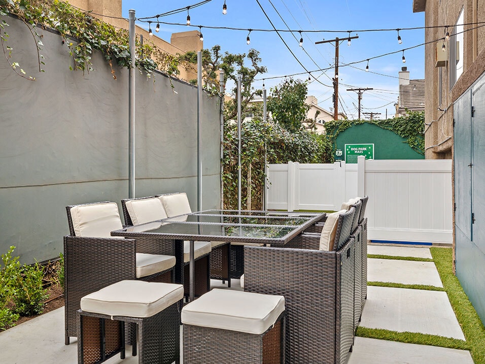 The Glendon Building Apartments in Los Angeles, CA Westside Rentals