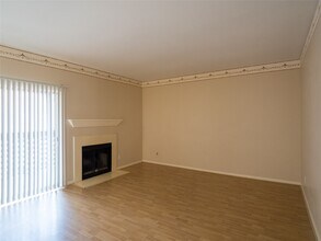 Building Photo - 6500 Harbor Town Dr