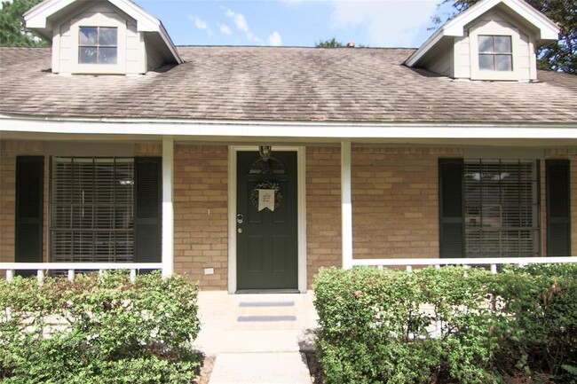 Building Photo - 2327 Lexington Woods Dr