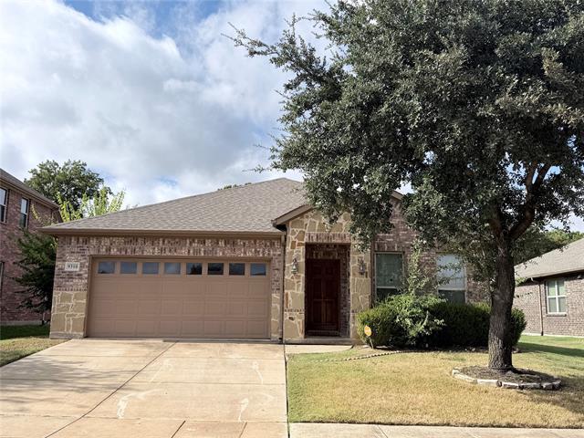 Foto principal - 9310 Moon River Dr