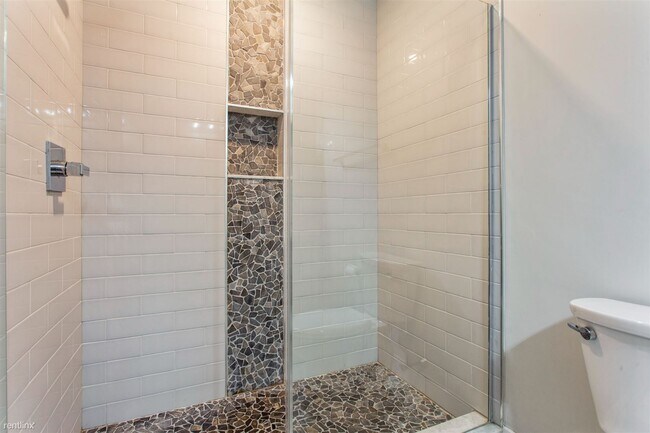Foto del edificio - 3 br, 2 bath Duplex - 2647 FEDERAL ST Unit 1