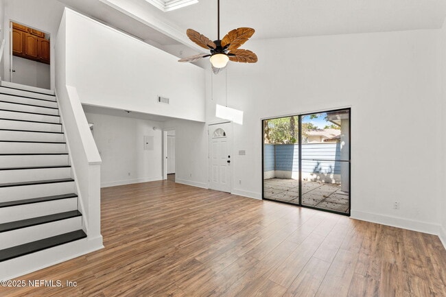 Building Photo - 1601 Challenger Ct W