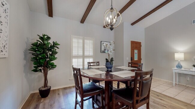 Foto del edificio - 5 Dorchester Ct