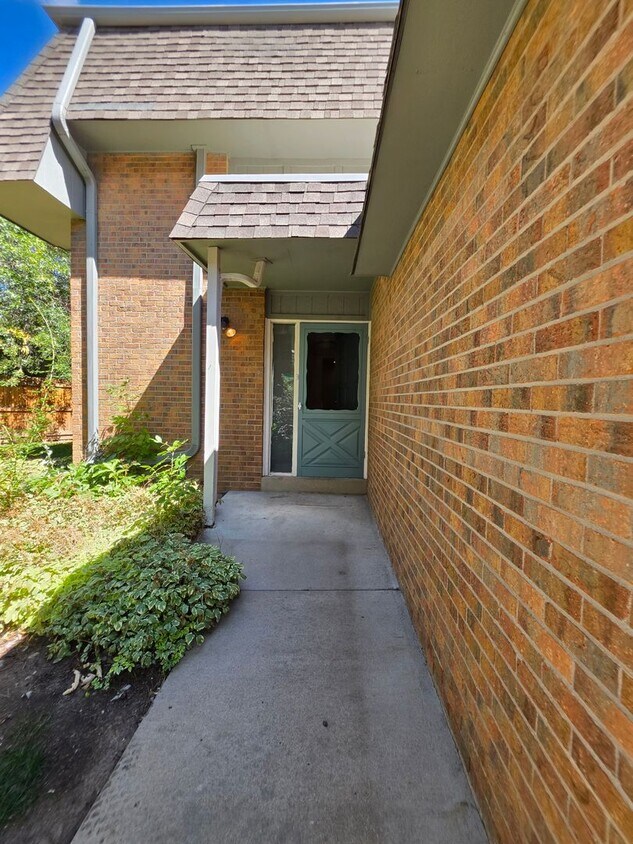 Photo - 3850 Paseo Del Prado Unit 27