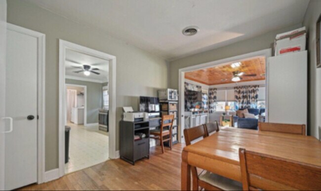 Building Photo - 218 N Union St