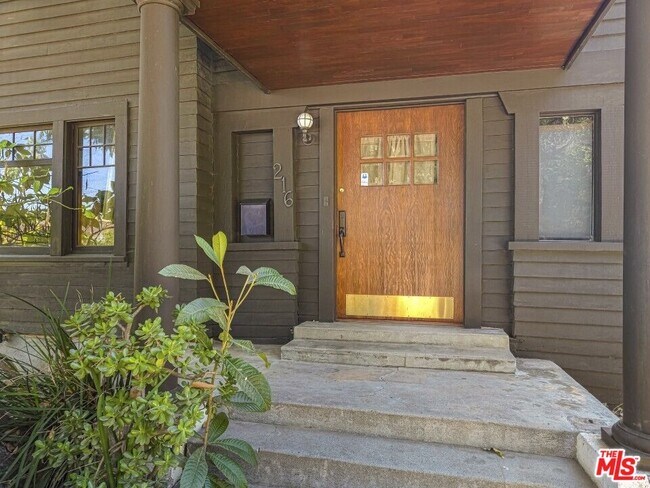Foto del edificio - 216 Mt Washington Dr