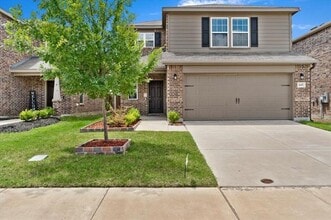 Building Photo - 445 Grenada Lk Dr