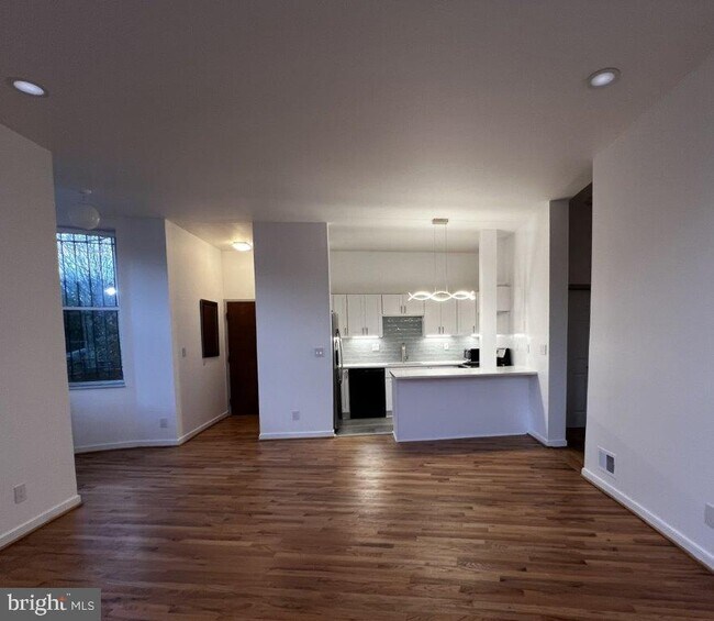 Building Photo - 1601 New Jersey Ave NW