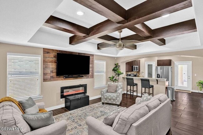 Building Photo - 172 N Manzanita Dr