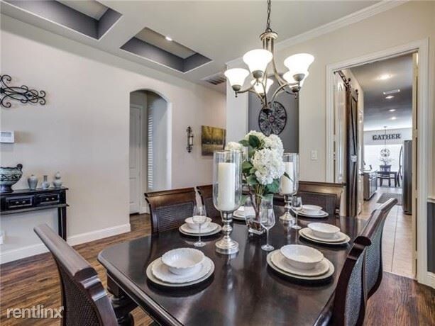 Foto del edificio - 4 br, 3 bath House - 1115 Somerset Circle