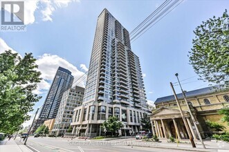Building Photo - 500-500 Sherbourne St