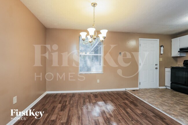 Foto del edificio - 7624 Becker Ct