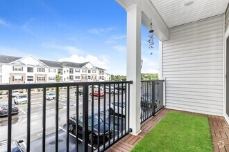 Building Photo - 827 Stiller Ln