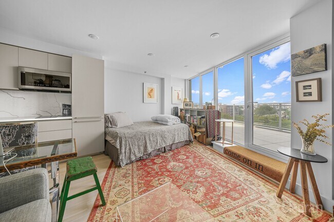 Foto del edificio - 733 Ocean Pkwy