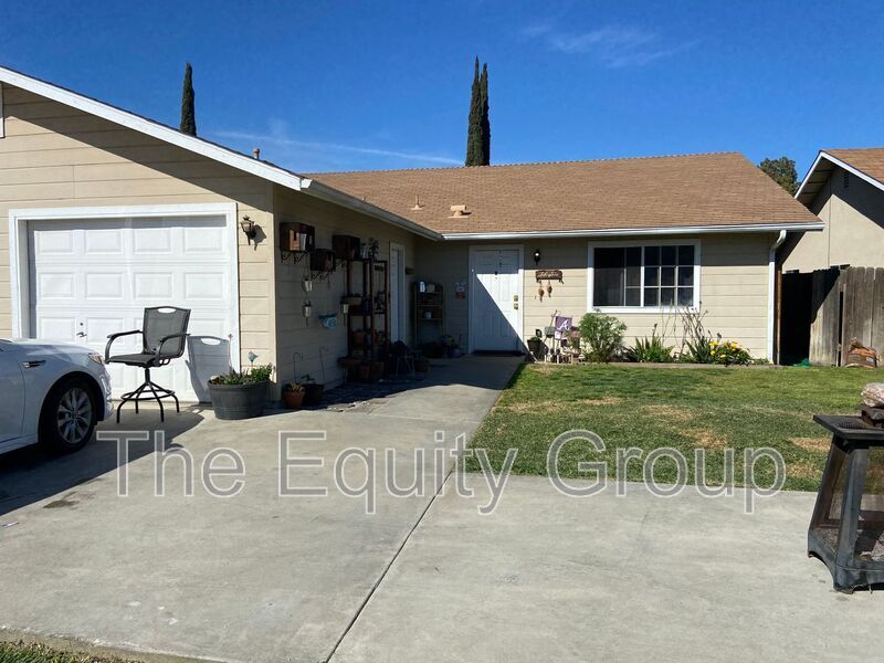 Foto principal - 1015 N Wisconsin Way