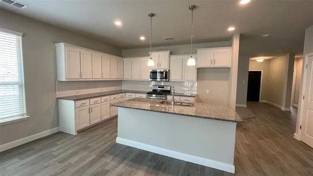 Building Photo - 2316 Coyote Way