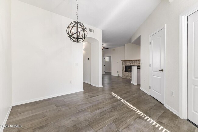 Foto del edificio - 7887 N 16th St