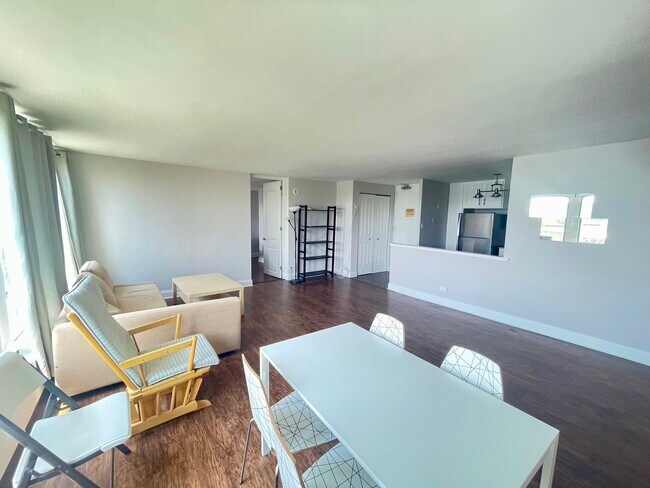 Foto del edificio - 1450 E 55th Pl