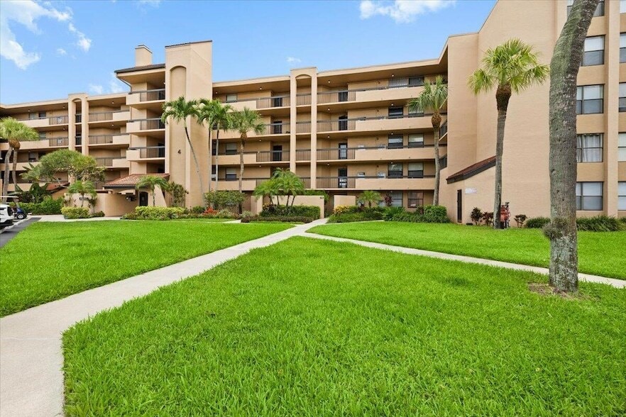 Photo - 2255 Lindell Boulevard Unit 4401