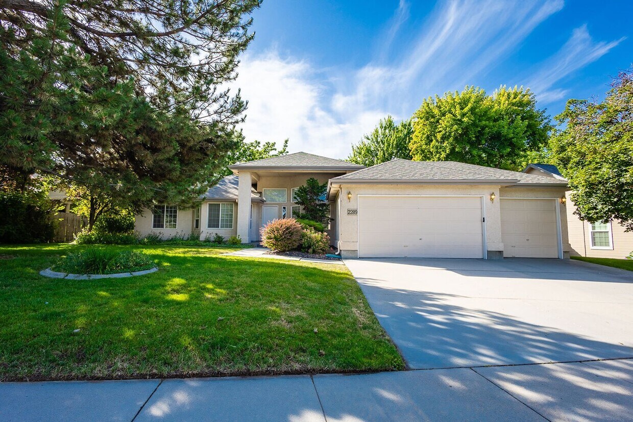 Foto principal - Beautiful home in the heart of Eagle