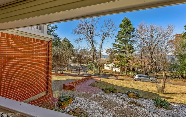 Foto del edificio - Beautiful 2 Bedroom, 2 Bathroom home with ...