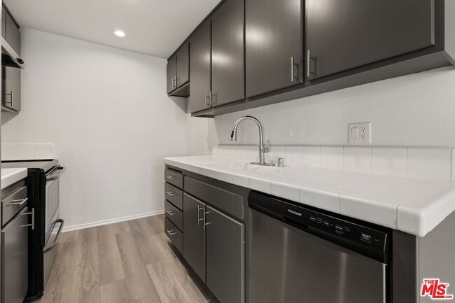 Building Photo - 1457 Butler Ave