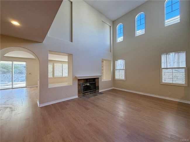 Foto del edificio - 17450 Drake St