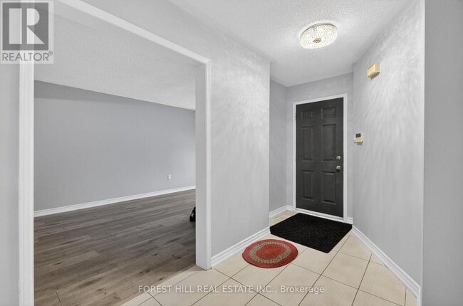 Photo du bâtiment - 28 Matterdale Ave