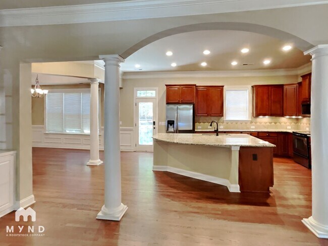 Foto del edificio - 807 Herrin Ave