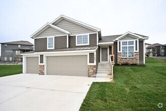 Building Photo - 2407 Windmill Cir