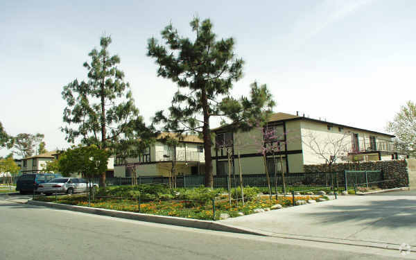 Foto del edificio - 1415 W Stoneridge Ct
