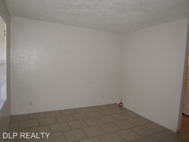 Building Photo - 1140 S Ridgewood Ave