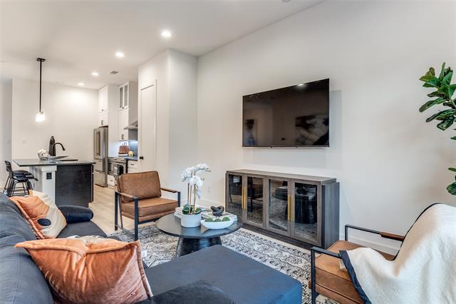 Foto del edificio - 7411 Coronado Ave