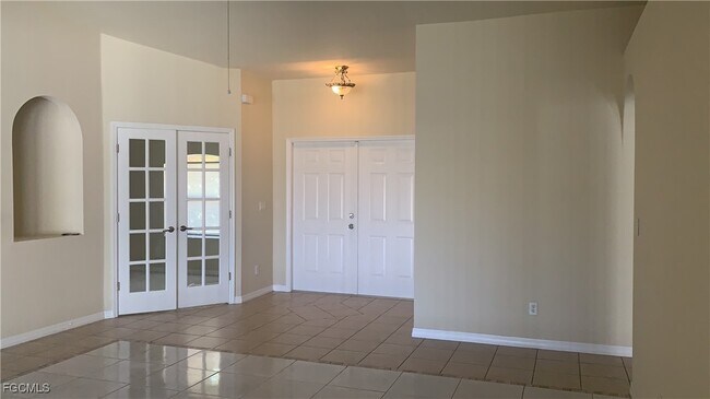Building Photo - 1205 SW 14th Terrace