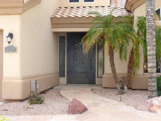 Foto del edificio - 1124 N Peppertree Dr