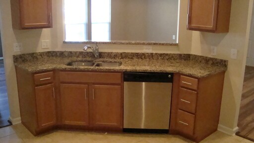 Building Photo - 1600 HARDWICK Ct