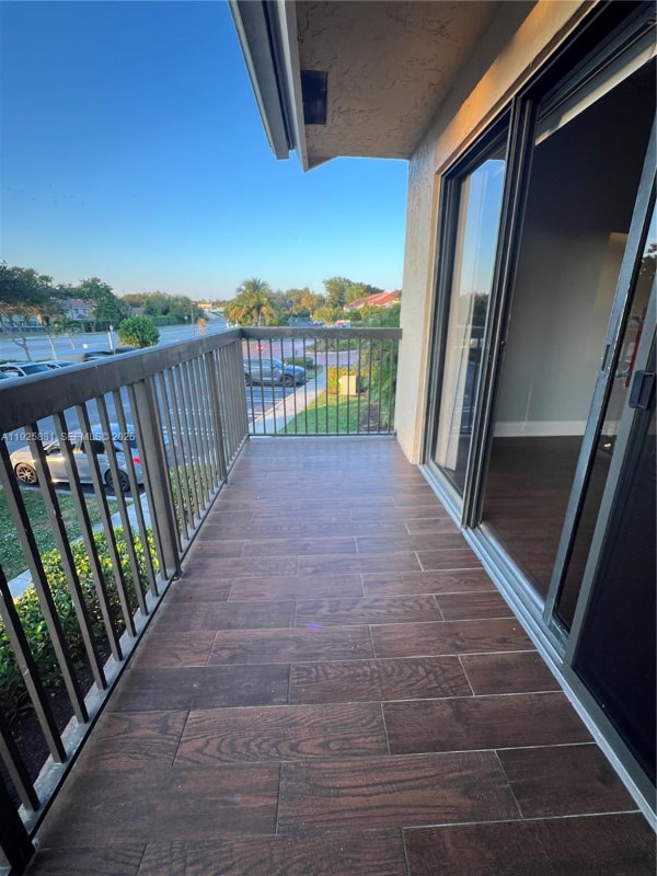 Building Photo - 5621 Riverside Dr