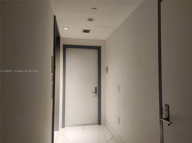Foto del edificio - 3131 NE 7th Ave