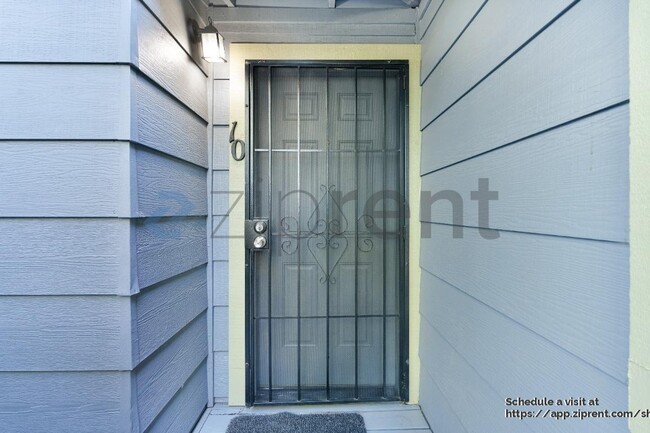 Building Photo - 1800 U St Building Photo - 1800 U St