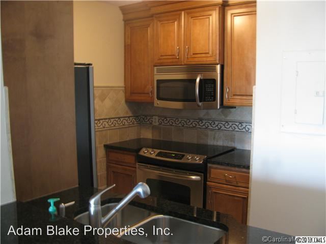 Building Photo - 18699 Vineyard Point Ln