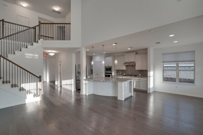 Foto del edificio - 4304 Promontory Point Trail