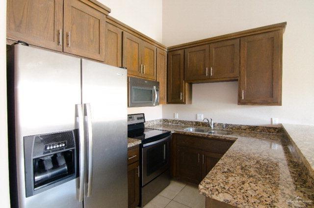 Foto del edificio - 15 Regal Dr