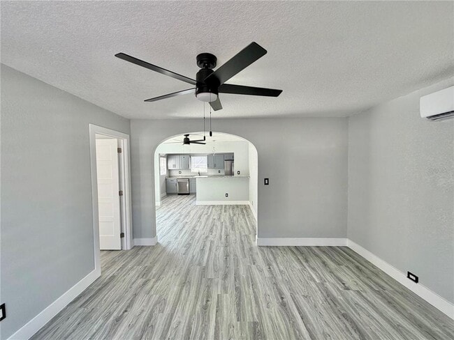 Foto del edificio - 2728 1st Ave S